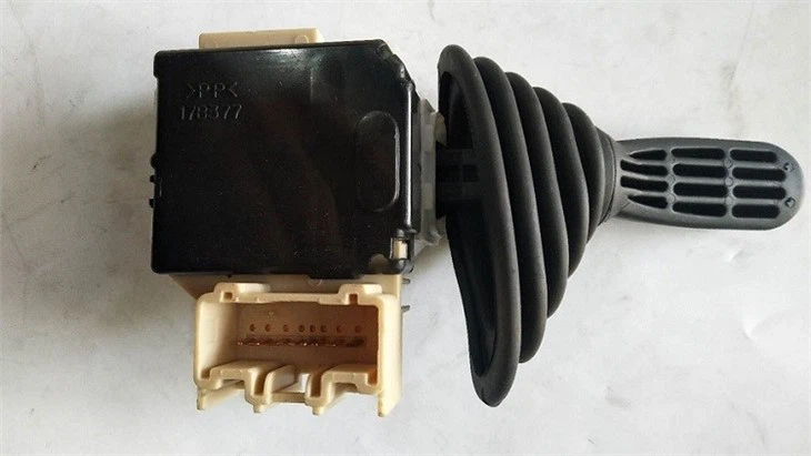 Forklift Switch, Forward& Reverse 57460-12471-71 For 8FBN15~30